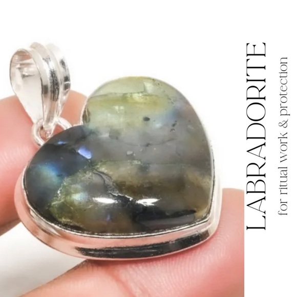 Radiant Labradorite Gemstone Handmade Heart Pendant - Picture 5 of 7